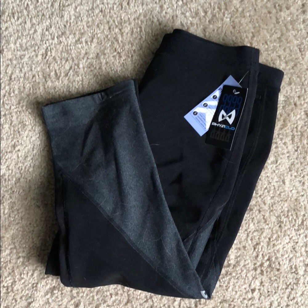 Physiclo resistance training capri leggings